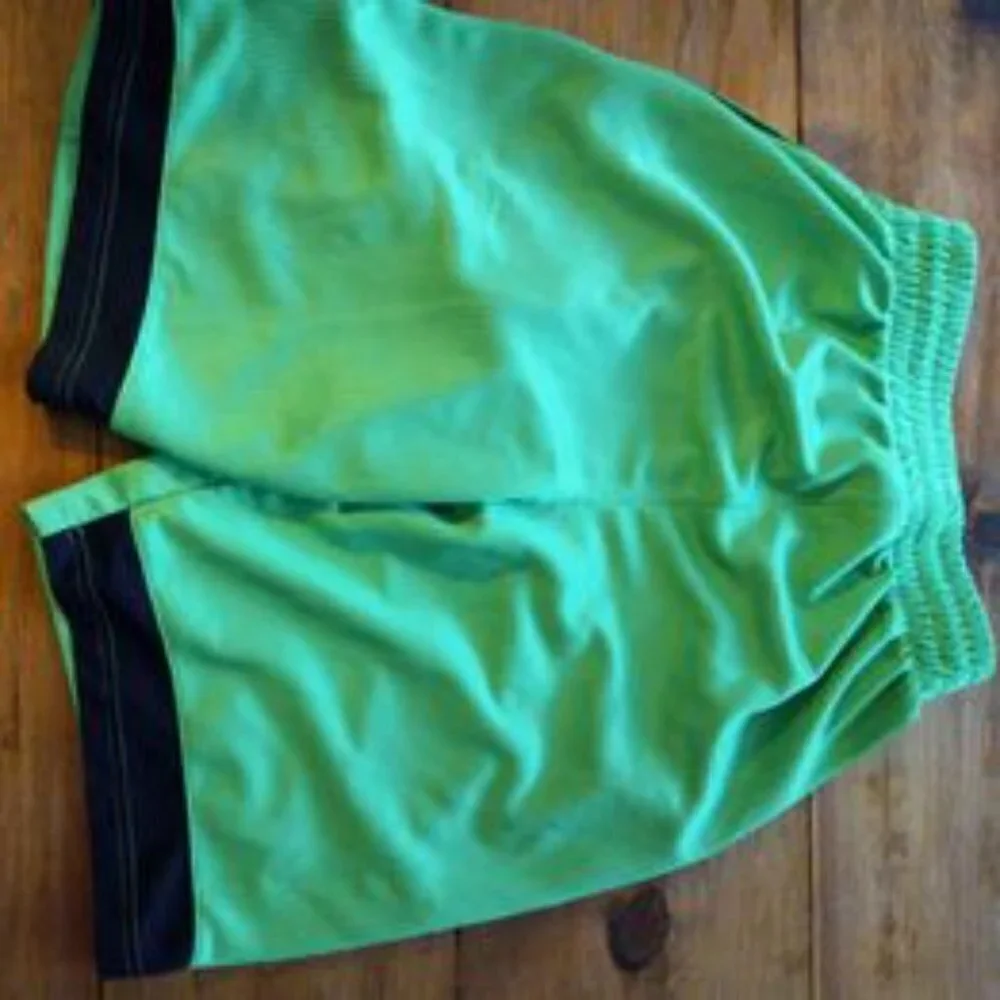 Under Armour Mens Loose Basketball Shorts Med Neon Green.
